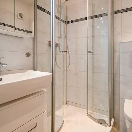 Wenzel - Nr 33 - Strandhotel * Kellenhusen